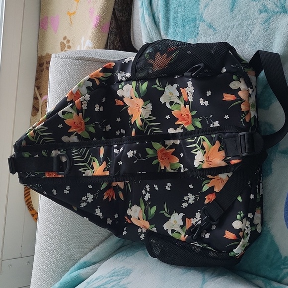 Mosiso Sling Backpack - Picture 6 of 12